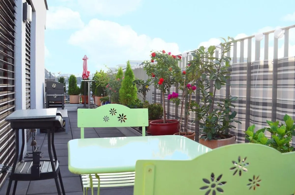 Stylish Penthouse Apartment With Large Balcony 프랑크푸르트